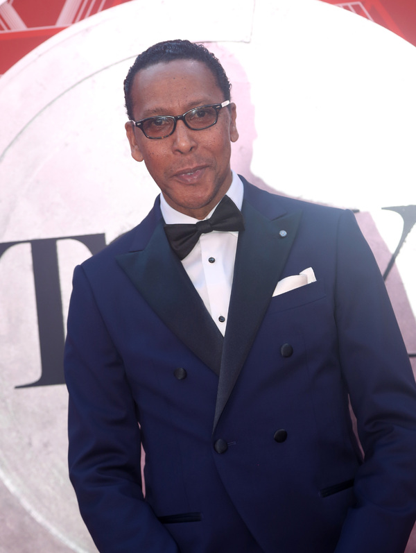 Photos: Stars Come Out to Celebrate on the Tony Awards Red Carpet! Image