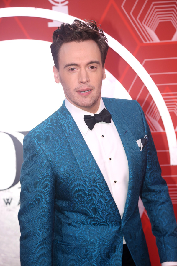Photos: Stars Come Out to Celebrate on the Tony Awards Red Carpet! Image