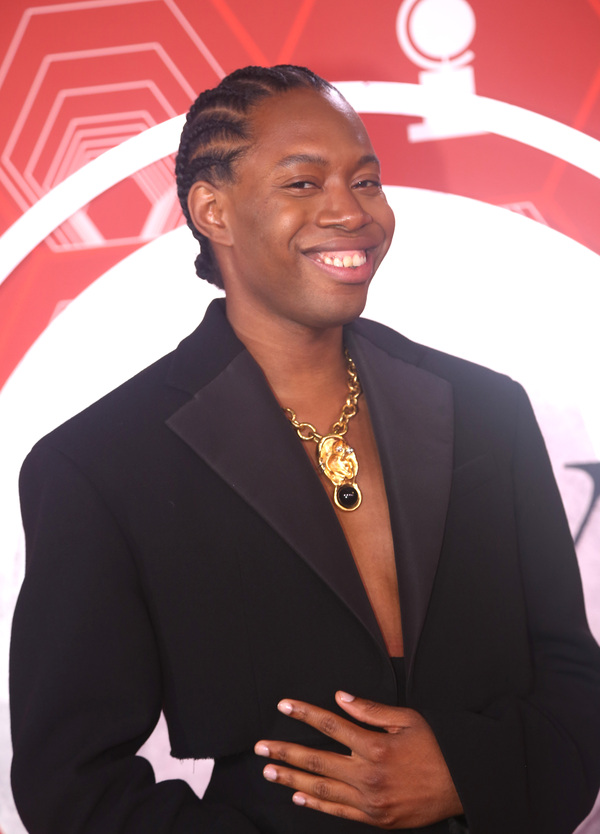 Photos: Stars Come Out to Celebrate on the Tony Awards Red Carpet! Image