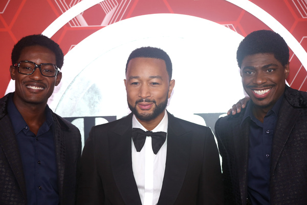 Photos: Stars Come Out to Celebrate on the Tony Awards Red Carpet! Image