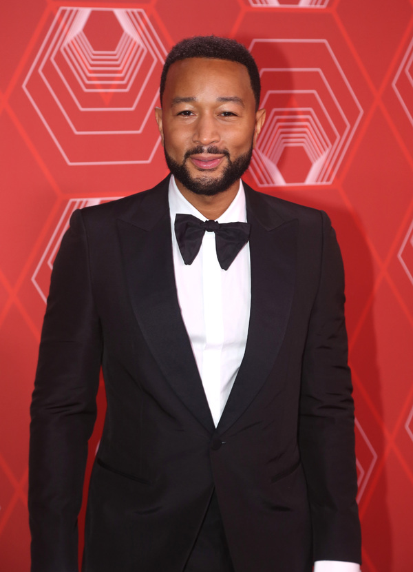Photos: Stars Come Out to Celebrate on the Tony Awards Red Carpet! Image