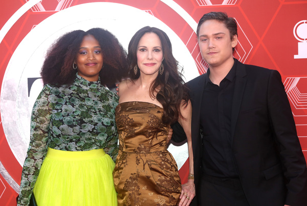 Photos: Stars Come Out to Celebrate on the Tony Awards Red Carpet! Image