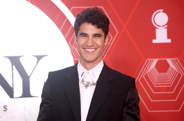 Photos: Stars Come Out to Celebrate on the Tony Awards Red Carpet! Image