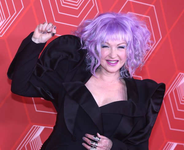 Photos: Stars Come Out to Celebrate on the Tony Awards Red Carpet! Image