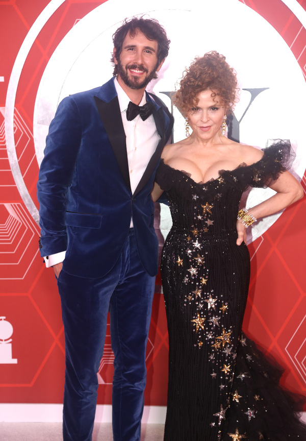 Photos: Stars Come Out to Celebrate on the Tony Awards Red Carpet! Image