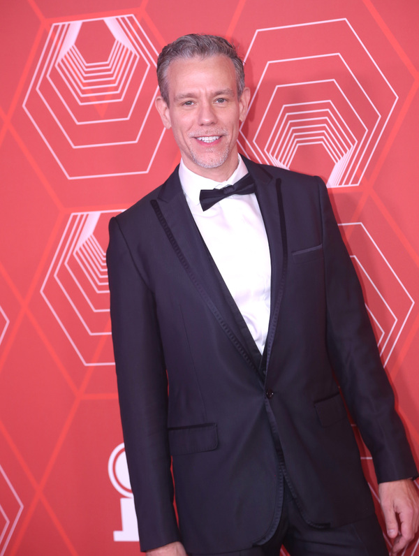 Photos: Stars Come Out to Celebrate on the Tony Awards Red Carpet! Image