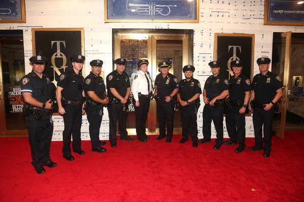 Photos: Stars Come Out to Celebrate on the Tony Awards Red Carpet! Image