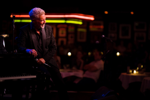 Photos: Clint Holmes Returns To Birdland Image