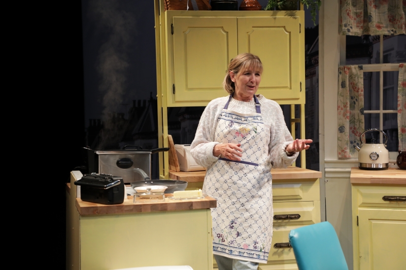 Review: SHIRLEY VALENTINE at Berkshire Theatre Group Reminds That Most “Don't Do What We Want To Do, We Do What We Have To Do”. Image