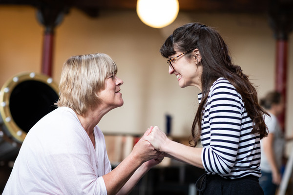 Photos: In Rehearsal For MAGIC GOES WRONG at the Apollo Theatre Image