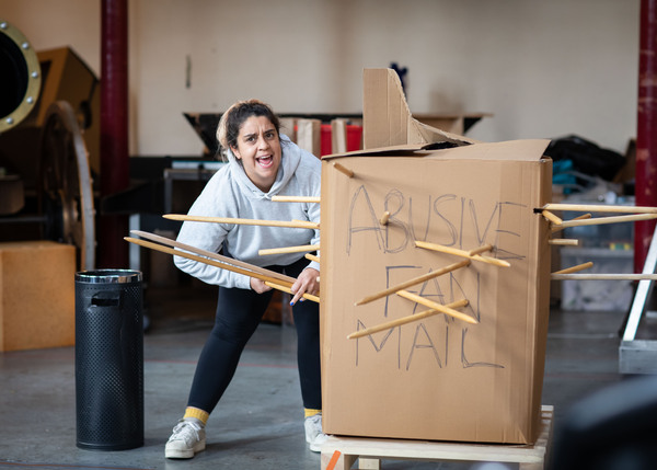 Photos: In Rehearsal For MAGIC GOES WRONG at the Apollo Theatre Image