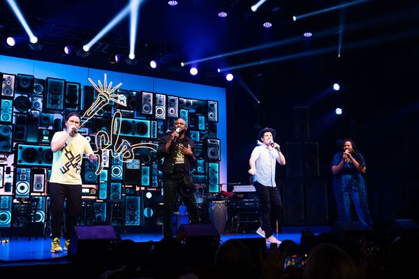 Photos: FREESTYLE LOVE SUPREME Returns to Broadway; The Cast Takes Their First Bows Back! Image