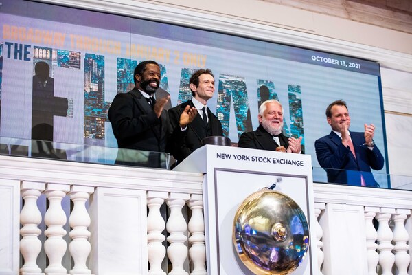 Photos: THE LEHMAN TRILOGY Cast Members Ring the Closing Bell at the New York Stock Exchange Image