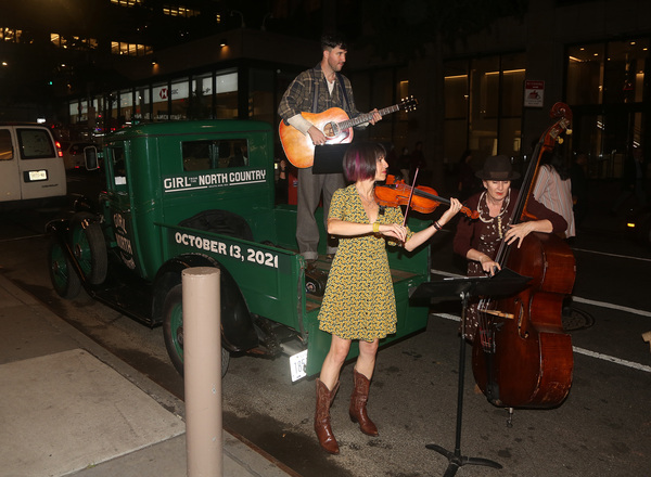Photos: GIRL FROM THE NORTH COUNTRY Celebrates Broadway Re-Opening Image