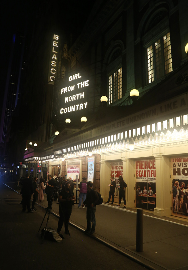 Photos: GIRL FROM THE NORTH COUNTRY Celebrates Broadway Re-Opening Image