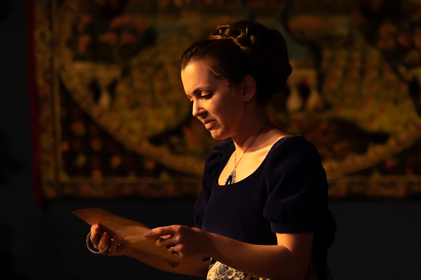 Photos: First look at Curtain Players' ANGEL STREET Image