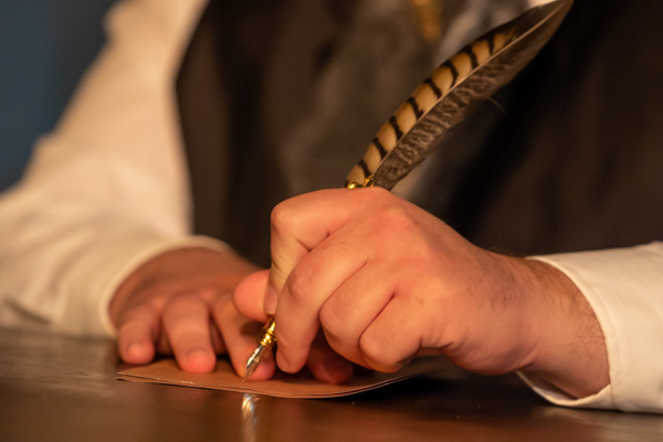 Photos: First look at Curtain Players' ANGEL STREET Image