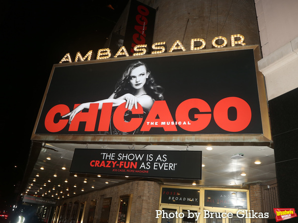 Photos: New York Governor Kathy Hochul Visits CHICAGO on Broadway Image