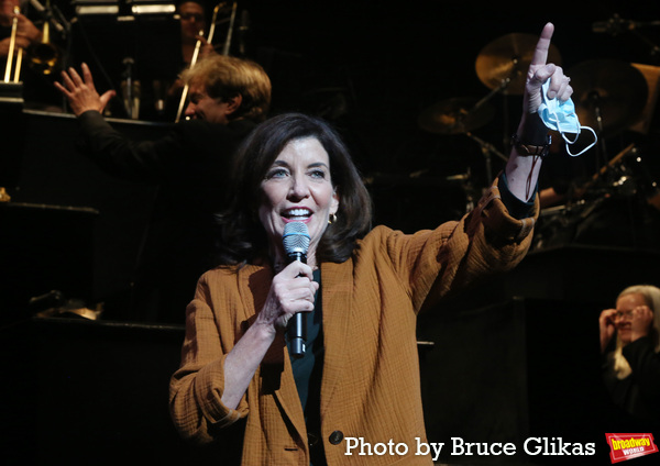 Photos: New York Governor Kathy Hochul Visits CHICAGO on Broadway Image