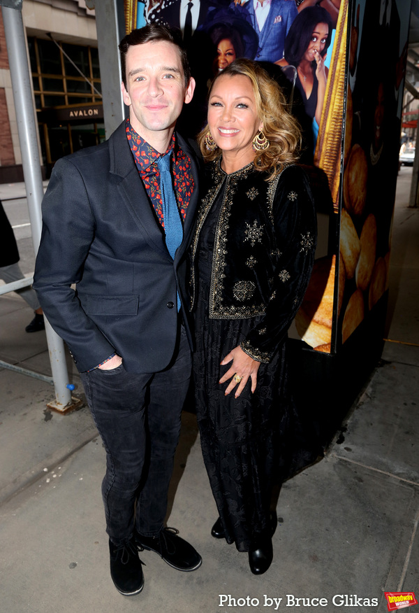 Photos: Vanessa Williams Visits CHICKEN AND BISCUITS on Broadway Image