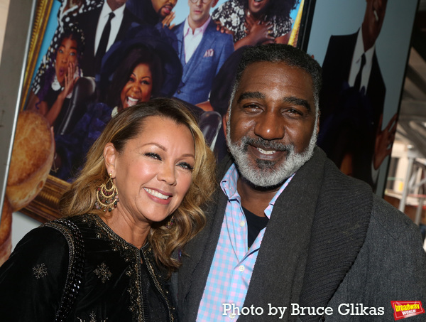 Photos: Vanessa Williams Visits CHICKEN AND BISCUITS on Broadway Image