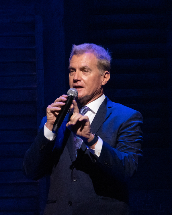 Photos: Curtain Call Of MAMMA MIA! At La Mirada Theatre Image