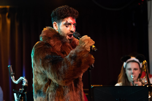 Photos: Quentin Garzón, Brittany Rodin & More Perform at GR42 SINGS DISNEY VILLAINS Image
