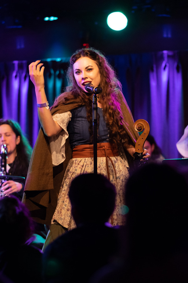 Photos: Quentin Garzón, Brittany Rodin & More Perform at GR42 SINGS DISNEY VILLAINS Image