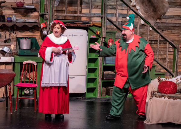 Photos: Farmington Players Return With A HUNTING SHACK CHRISTMAS Image