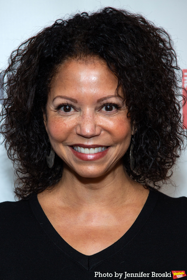 Gloria Reuben Photo