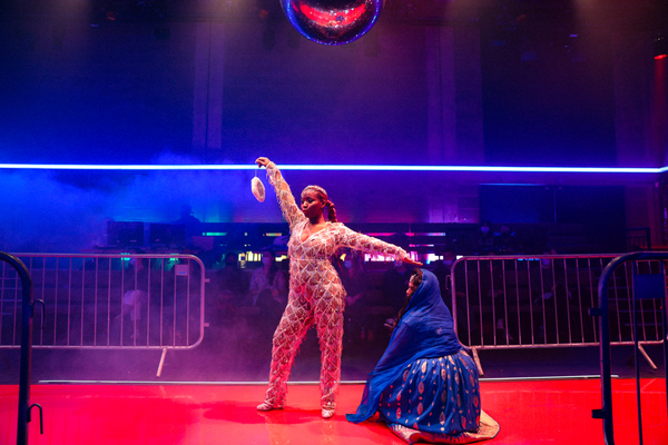 Photos: First Look At SUNDOWN KIKI at Young Vic Taking Part Image
