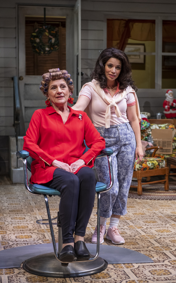 Photos: First Look at STEEL MAGNOLIAS at Milwaukee Rep Image