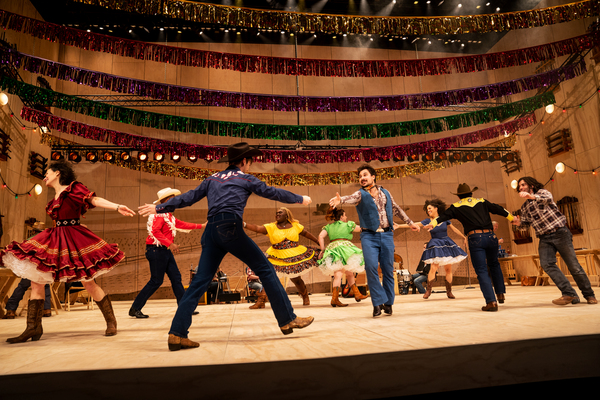 Photos: First Look at the National Tour of OKLAHOMA! Image