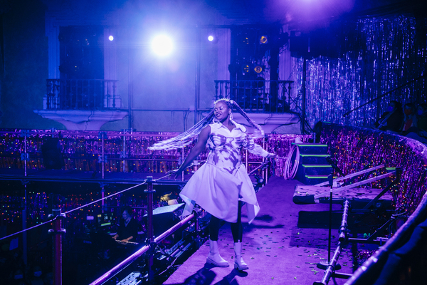 Photos: First Look at Alaska 5000, Emily Skeggs & More in Pasadena Playhouse's HEAD OVER HEELS Image