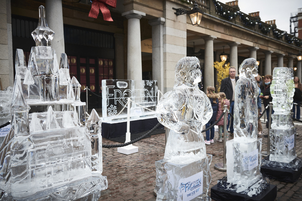 Photos: FROZEN and its Stars Take Over Covent Garden Image