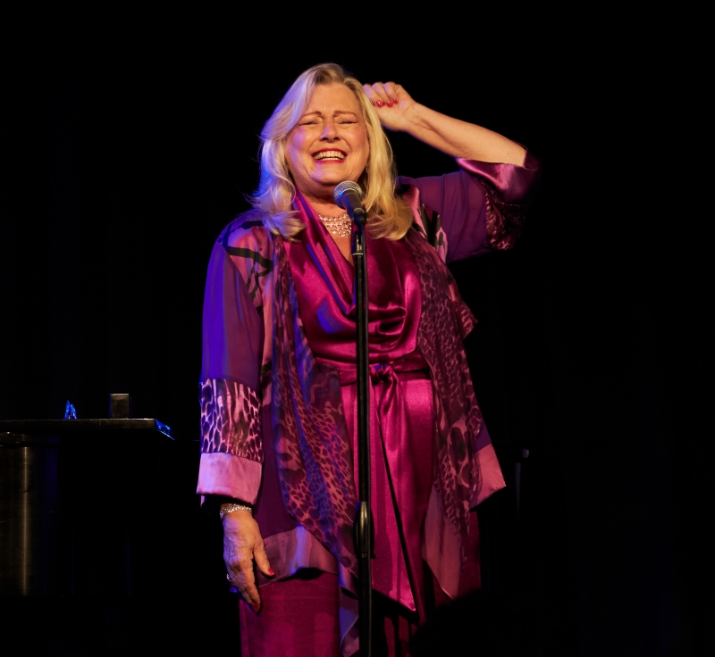 Photo Flash: Helane Blumfield Captures on Camera the Cabaret Debut of LINDA KAHN in SAY YES! at The Triad  Image