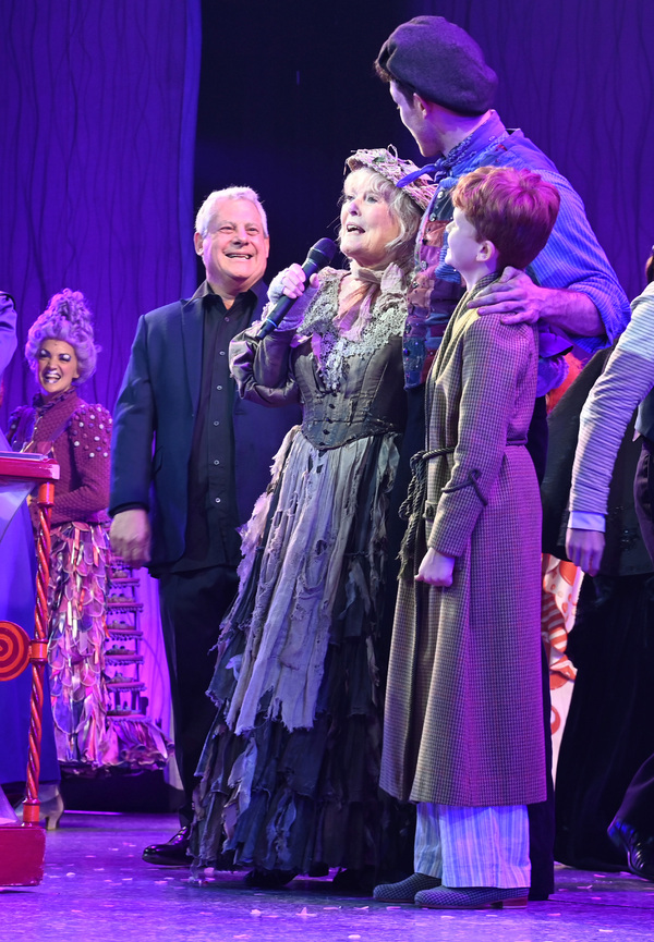 Photos: Petula Clark Celebrates Her Birthday at MARY POPPINS Image