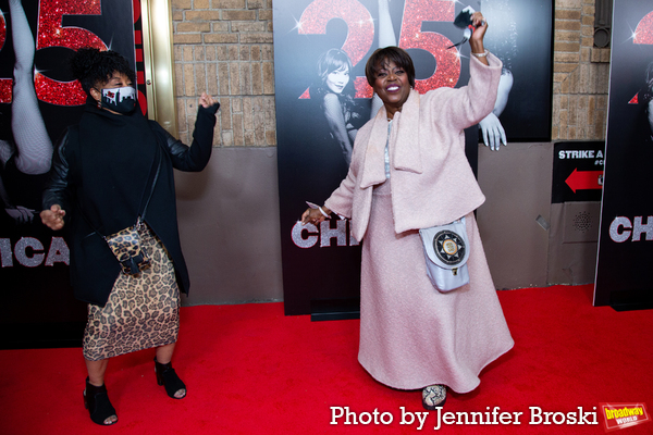 Photos: On the Red Carpet at CHICAGO's 25th Anniversary Performance Image