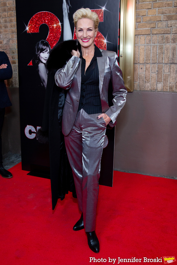 Photos: On the Red Carpet at CHICAGO's 25th Anniversary Performance Image