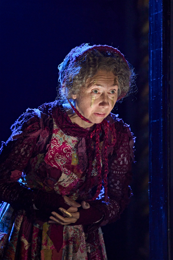 Photos: First Look at Stephen Mangan & More in A CHRISTMAS CAROL at The Old Vic Image