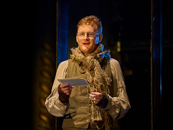 Photos: First Look at Stephen Mangan & More in A CHRISTMAS CAROL at The Old Vic Image