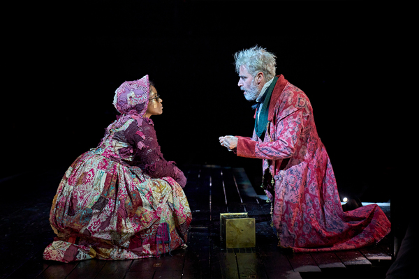 Photos: First Look at Stephen Mangan & More in A CHRISTMAS CAROL at The Old Vic Image