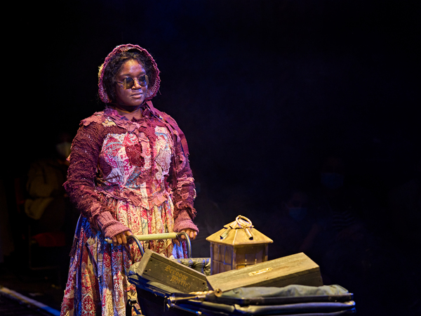 Photos: First Look at Stephen Mangan & More in A CHRISTMAS CAROL at The Old Vic Image