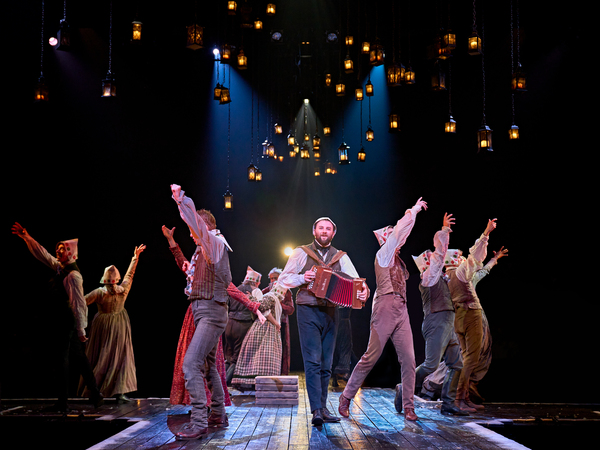 Photos: First Look at Stephen Mangan & More in A CHRISTMAS CAROL at The Old Vic Image