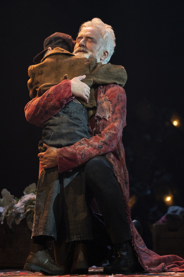 Photos: First Look at Bradley Whitford, Kate Burton & More in A CHRISTMAS CAROL 