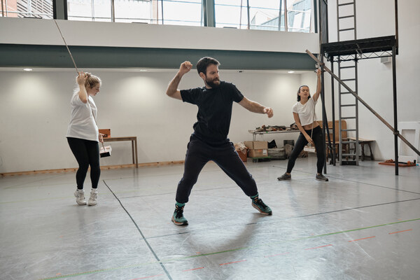 Photos: Inside Rehearsal for ROBIN HOOD at Bristol Old Vic Image