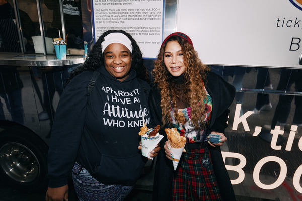 Photos: See Shipp, de Jesús & More at Pop-Up Moondance Diner Food Truck!  Image