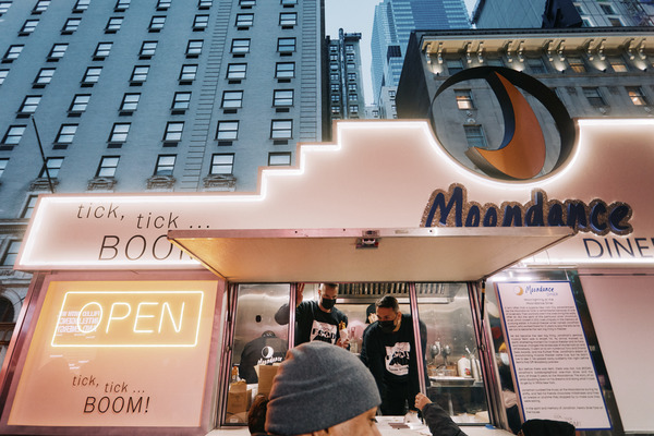 Photos: See Shipp, de Jesús & More at Pop-Up Moondance Diner Food Truck!  Image