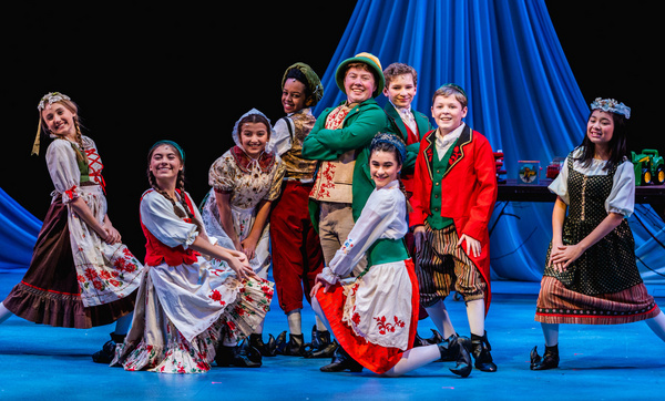 Photos: First Look at ELF THE MUSICAL, JR. At Stages Theatre Company Image