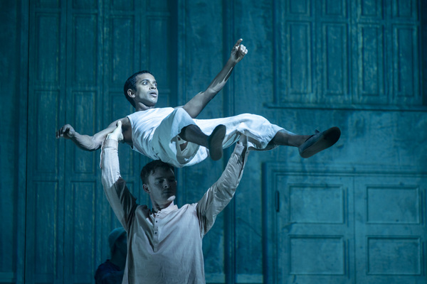 Photos: First Look at LIFE OF PI in the West End Image